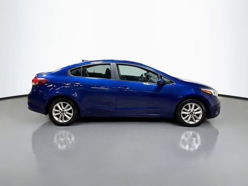 Used 2017 Kia Forte LX w/ LX Popular Package image 6