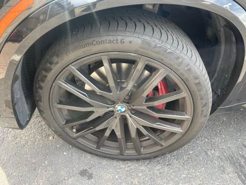 Used 2021 BMW X5 xDrive40i w/ M Sport Package AWD/4WD image 11