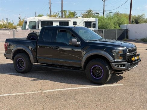 Used 2018 Ford F150 Raptor w/ Equipment Group 802A Luxury AWD/4WD image 3