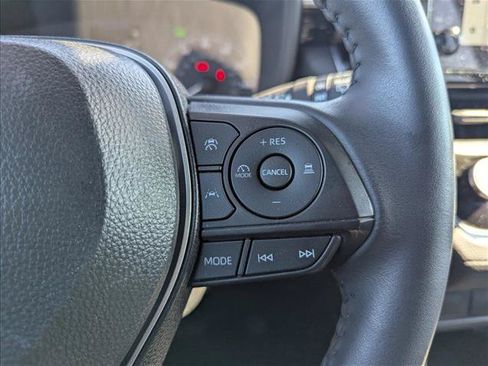 Used 2025 Toyota Corolla Cross AWD Hybrid image 12