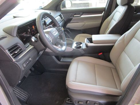 New 2027 GMC Terrain Elevation w/ Elevation Premium Package FWD image 22