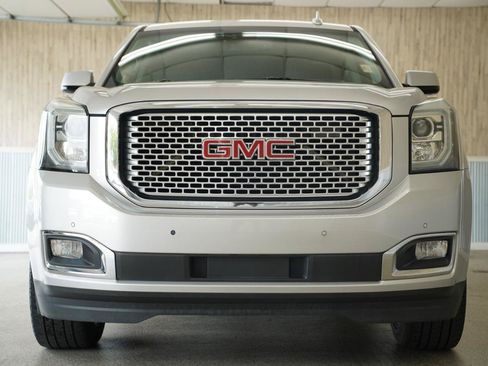 Used 2016 GMC Yukon Denali w/ Open Road Package AWD/4WD image 3