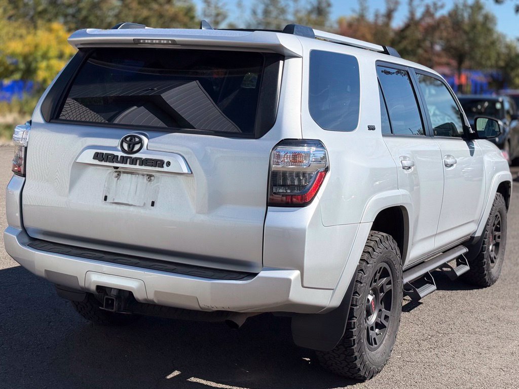 Used 2020 Toyota 4Runner SR5 w/ Wilderness Package AWD/4WD image 5