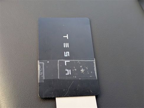 Used 2023 Tesla Model Y Long Range image 33