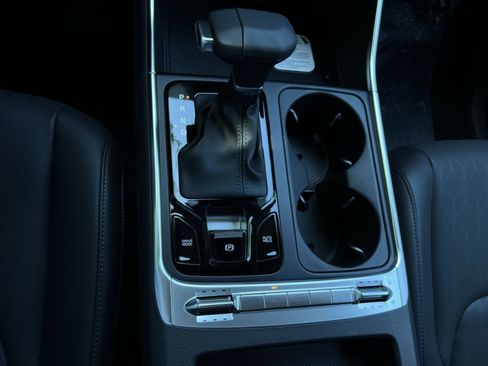 New 2026 Kia Carnival SX w/ SX Dark Edition Package FWD image 27