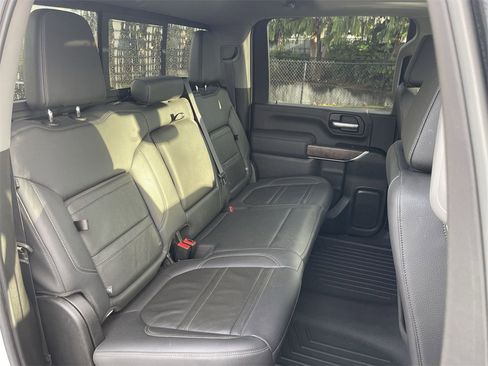 Used 2021 GMC Sierra 3500 Denali w/ Denali Ultimate Package image 28