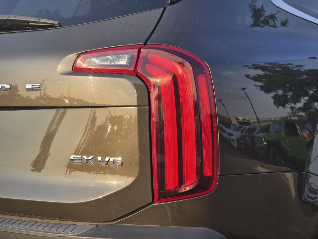 Used 2020 Kia Telluride EX w/ Towing Package AWD/4WD image 14