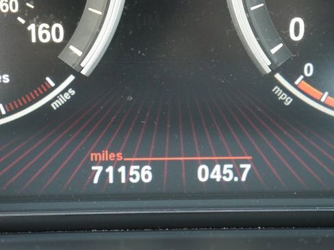 Used 2012 BMW 650i xDrive Convertible image 8