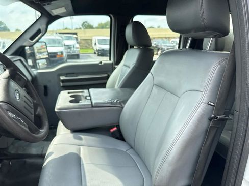 Used 2015 Ford F550 4x4 Crew Cab Super Duty image 13