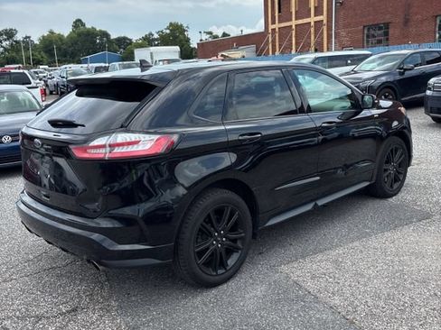 Used 2020 Ford Edge ST-Line w/ Cold Weather Package AWD/4WD image 3