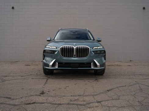 Used 2023 BMW X7 xDrive40i w/ Premium Package AWD/4WD image 10