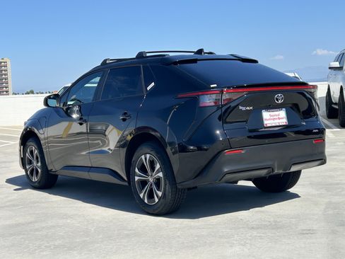 Certified 2023 Toyota bZ4X AWD w/ Weather Package image 5