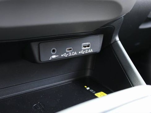 Used 2025 Subaru Crosstrek 2.5i Limited w/ Crosstrek Mirror Package image 32