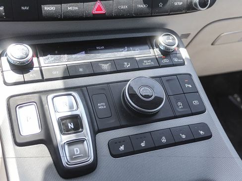 Certified 2023 Hyundai Palisade Limited FWD image 33