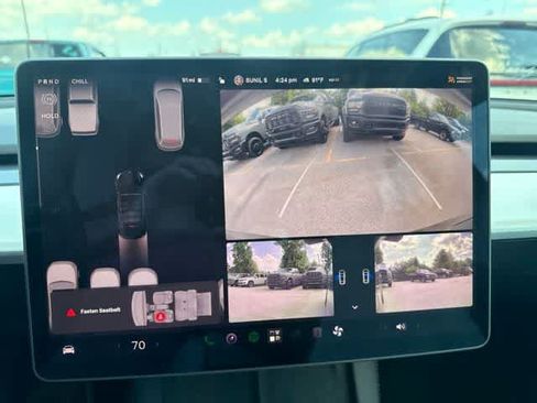 Used 2021 Tesla Model Y Long Range AWD/4WD image 14