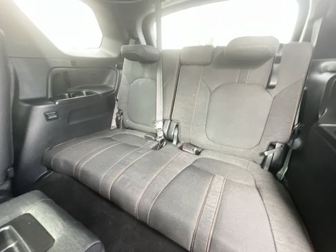 Used 2023 Honda Pilot Sport image 24