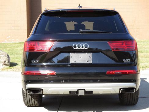 Used 2018 Audi Q7 3.0T Prestige w/ Prestige Package image 6
