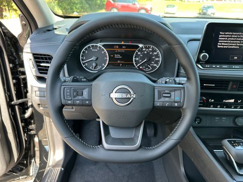 New 2026 Nissan Rogue SV FWD image 24