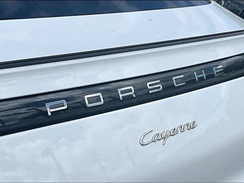 Used 2021 Porsche Cayenne Coupe AWD/4WD image 23