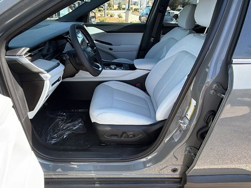 New 2026 Jeep Cherokee Laredo image 16