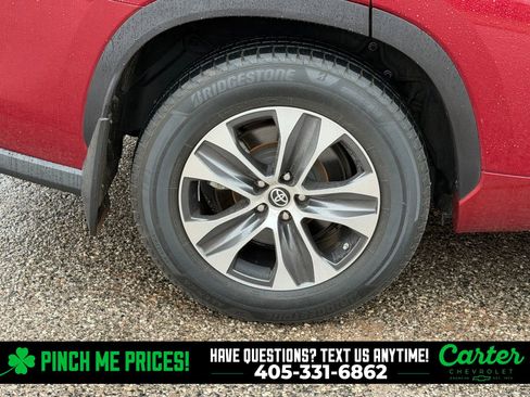 Used 2022 Toyota Highlander XLE image 13