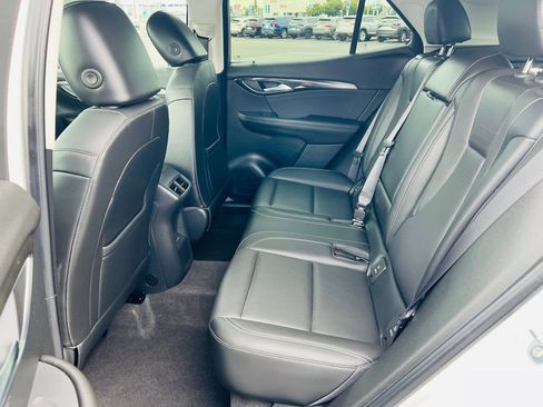 Used 2025 Buick Envision Preferred image 30