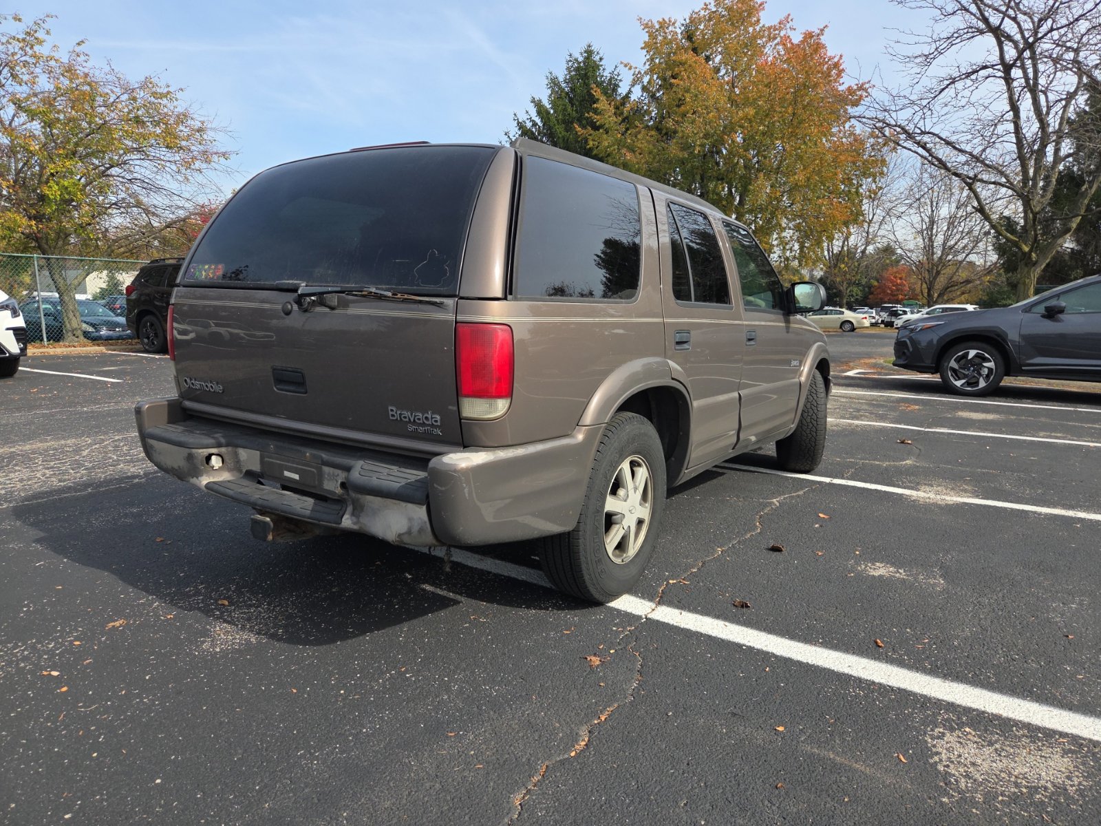 Used 1999 Oldsmobile Bravada AWD w/ Convenience Pkg I image 4