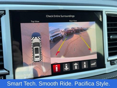 New 2026 Chrysler Pacifica Select image 16