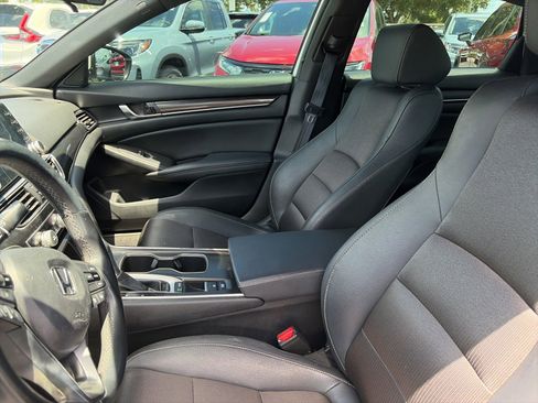 Used 2019 Honda Accord Sport image 12