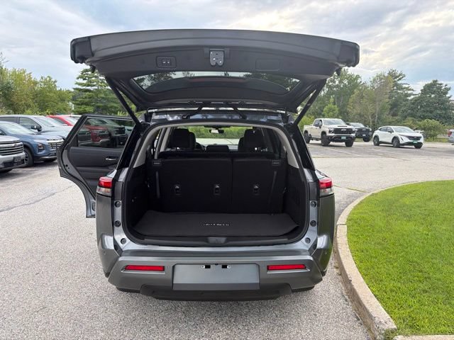 New 2026 Nissan Pathfinder SL AWD/4WD image 13