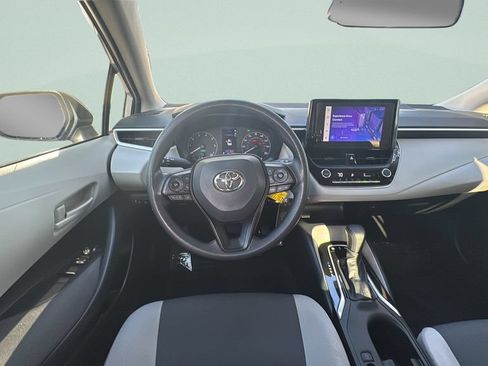 Used 2025 Toyota Corolla LE FWD image 15
