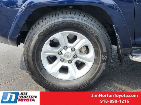 Used 2023 Toyota 4Runner SR5 Premium w/ Moonroof Package RWD image 13