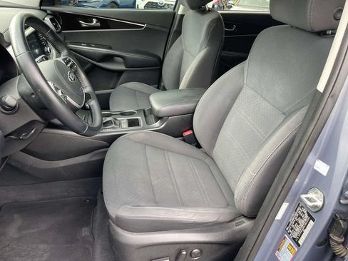 Used 2020 Kia Sorento S FWD image 17