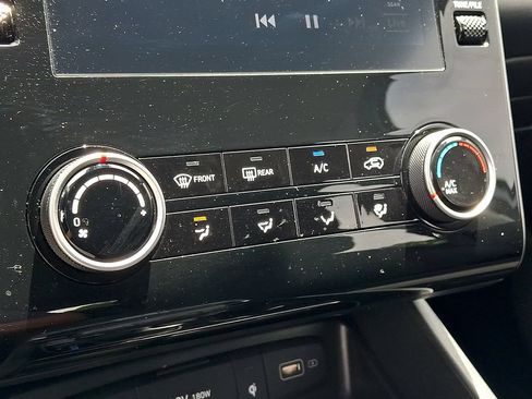 Certified 2023 Hyundai Tucson SEL AWD/4WD image 18