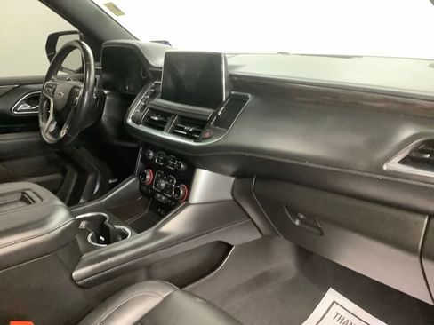 Used 2021 Chevrolet Suburban Z71 w/ Luxury Package image 34