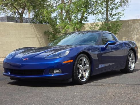 Used 2007 Chevrolet Corvette Coupe w/ Preferred Equipment Group RWD image 5