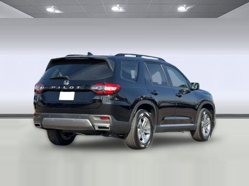 New 2026 Honda Pilot EX-L image 8