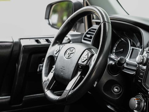 Used 2015 Toyota 4Runner Trail AWD/4WD image 16