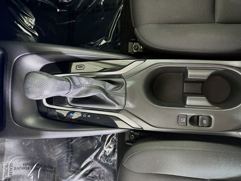 Used 2025 Toyota Corolla LE image 21