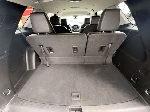 Used 2021 Chevrolet Traverse LT AWD/4WD image 26