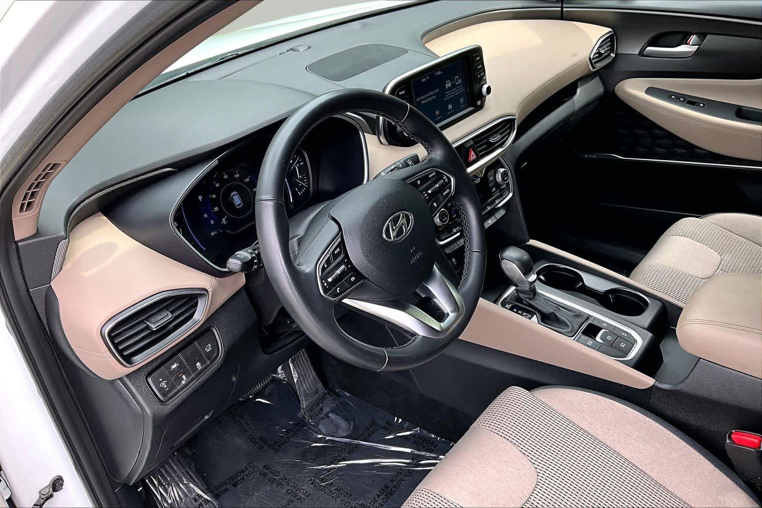 Used 2019 Hyundai Santa Fe SEL FWD image 17