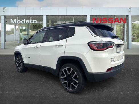 Used 2018 Jeep Compass Limited w/ Navigation Group AWD/4WD image 3