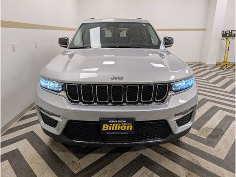 Used 2024 Jeep Grand Cherokee Limited 4xe AWD/4WD image 30