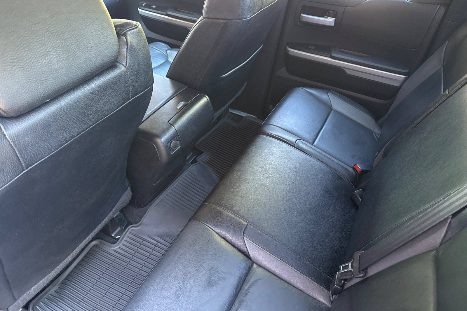 Used 2021 Toyota Tundra Limited w/ Limited Premium Package AWD/4WD image 14