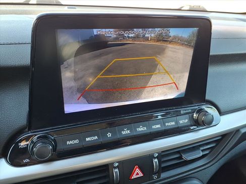 Used 2020 Kia Forte LXS image 13