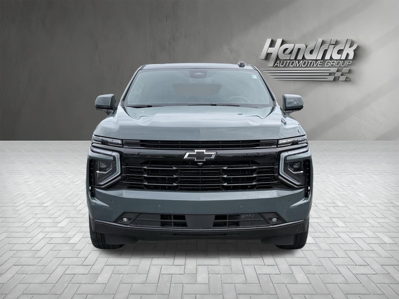Used 2026 Chevrolet Suburban RST w/ Comfort Package AWD/4WD image 3