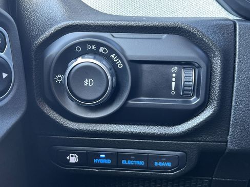 Used 2024 Jeep Wrangler Unlimited image 16