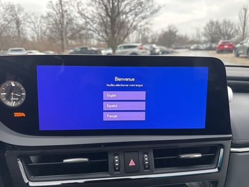 Certified 2024 Lexus ES 350 w/ Premium Package image 23