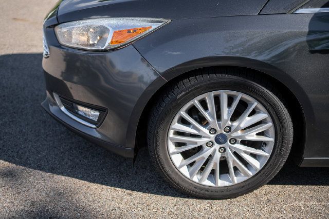 Used 2017 Ford Focus Titanium FWD image 9