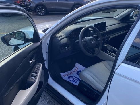 Used 2024 Honda Accord EX image 14